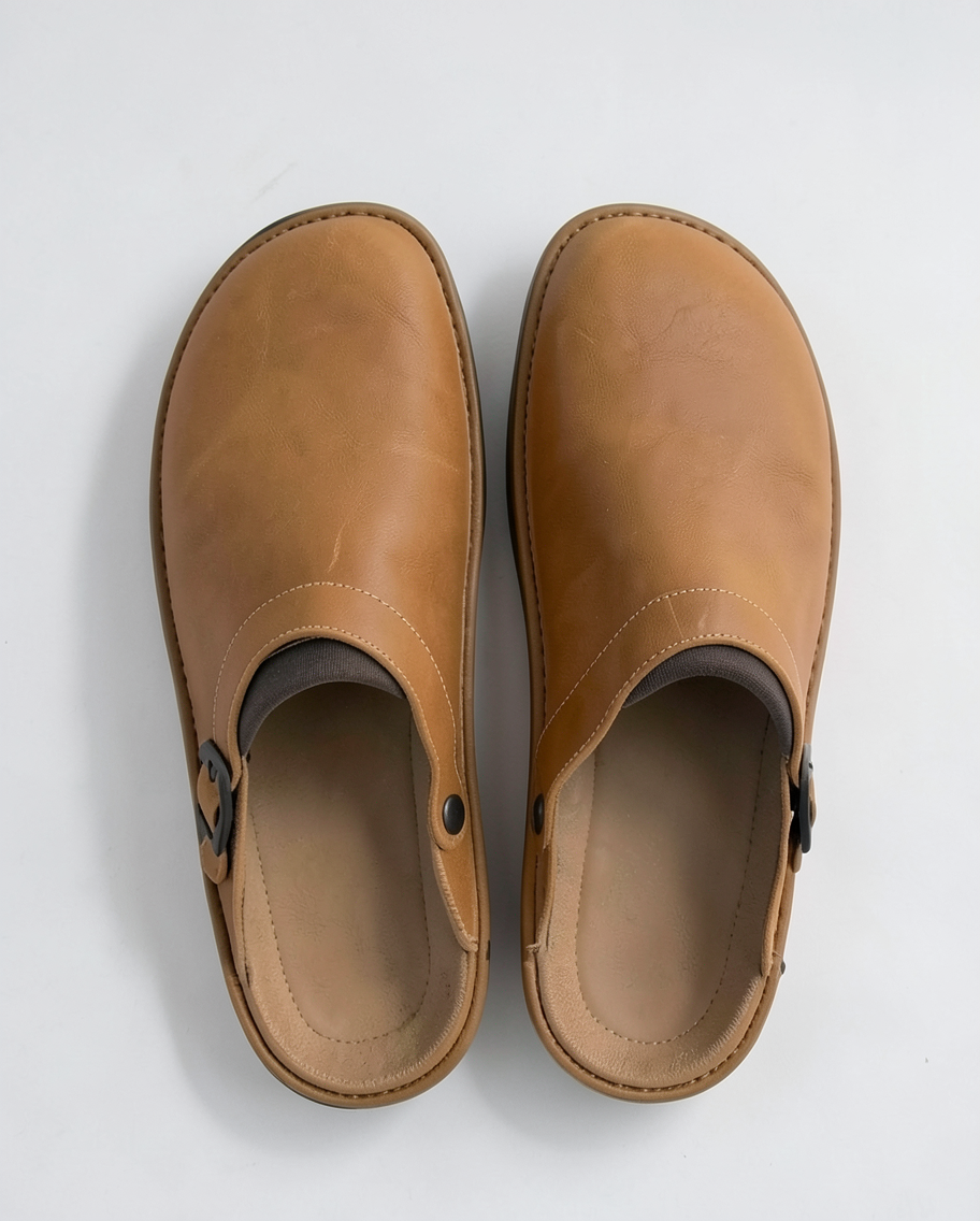 Sophisticated Comfortable Leather Slipper Clogs